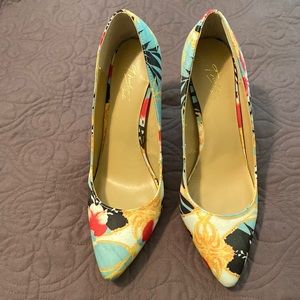 Thalia Sodi high heels. Multi-color worn twice, very good condition.